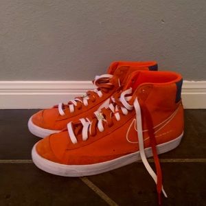 ORANGE NIKE BLAZERS—SIZE 13–SLIGHTLY USED NO VISIBLE DAMAGE